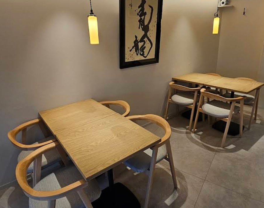 味味香 祇園店 内装1